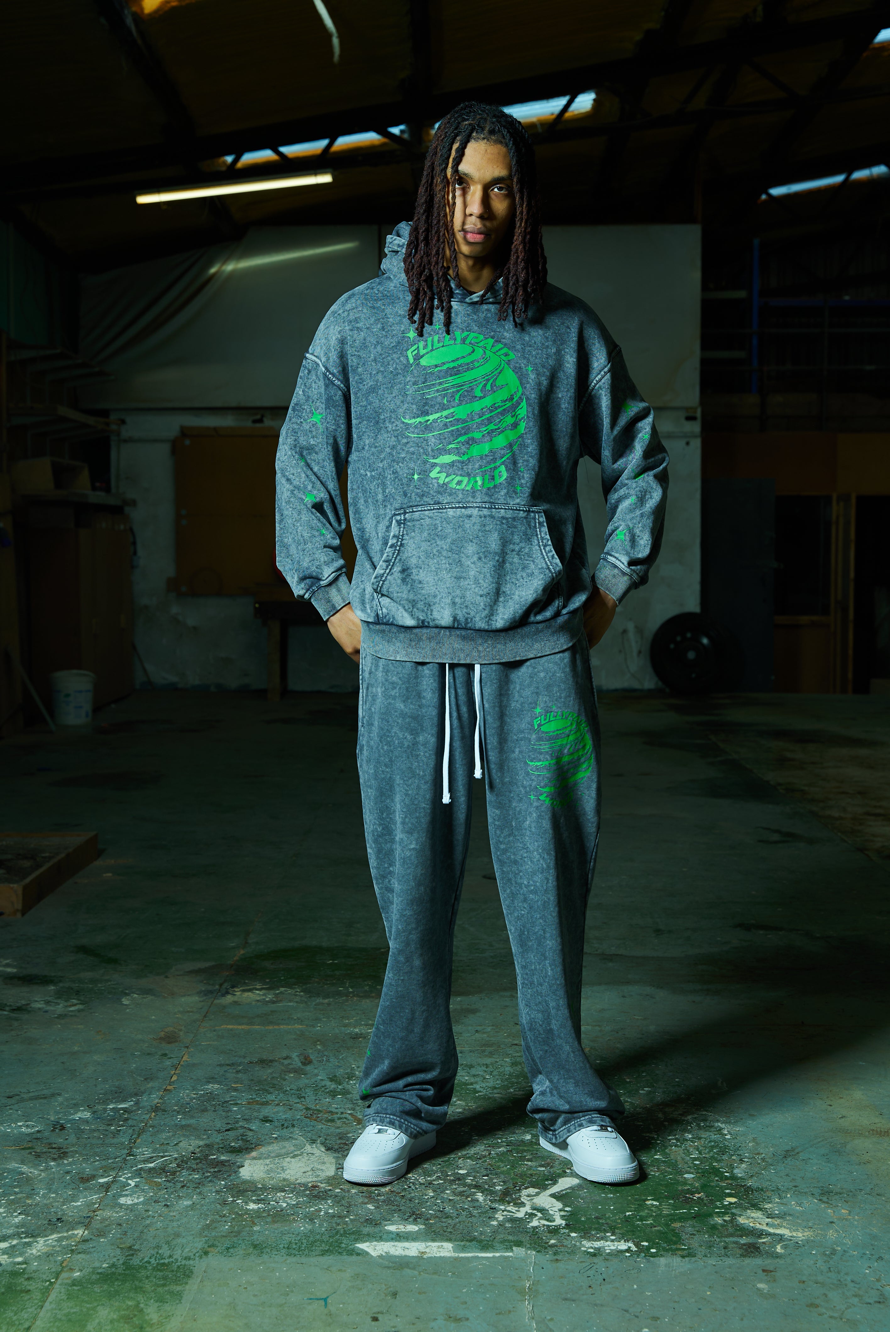 WORLD HOODIE | GREY / GREEN