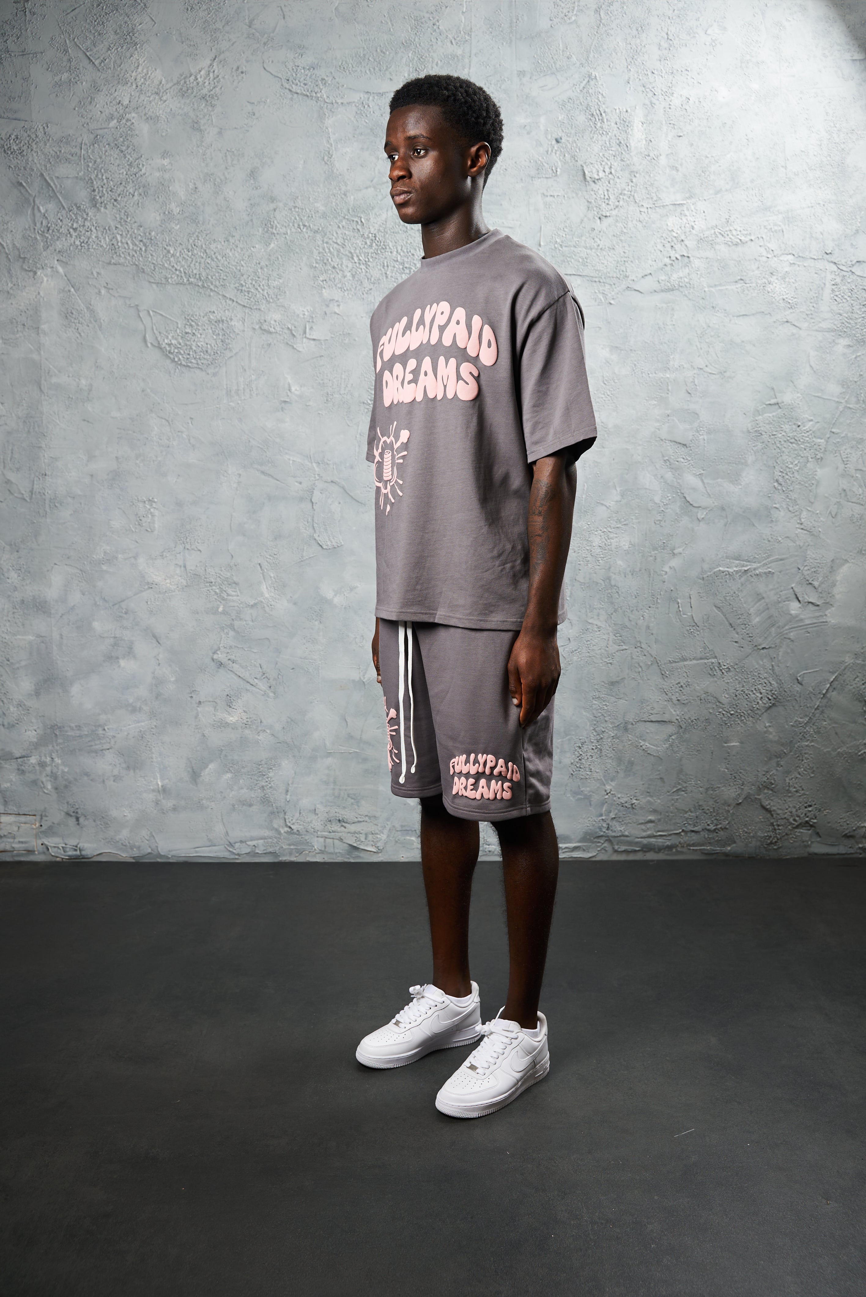 DREAMS OVERSIZED T-SHIRT | CHARCOAL GREY PINK